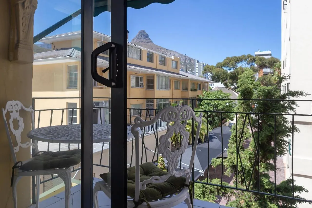 Cosy And Classy Sea Point Apartment Κέιπ Τάουν