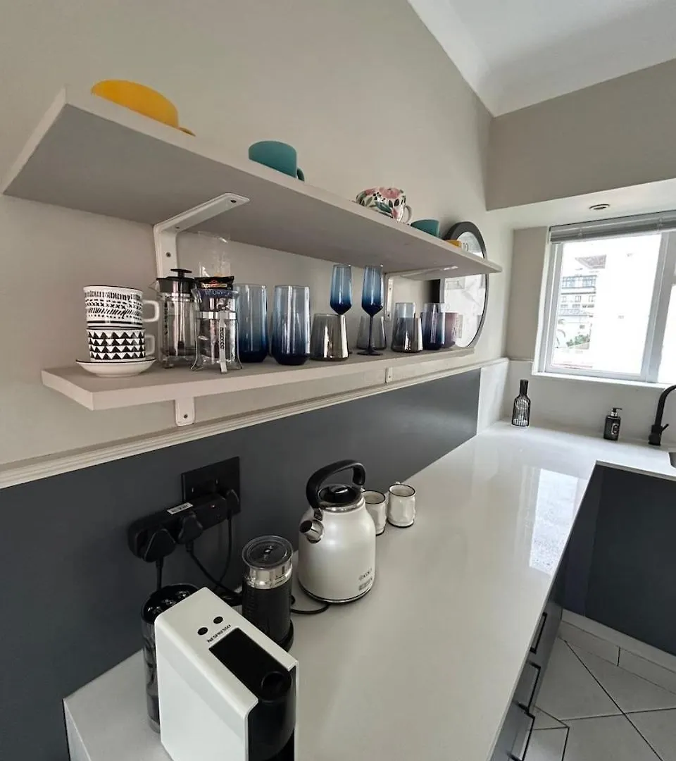 Cosy And Classy Sea Point Apartment Κέιπ Τάουν 0*,  Νότια Αφρική