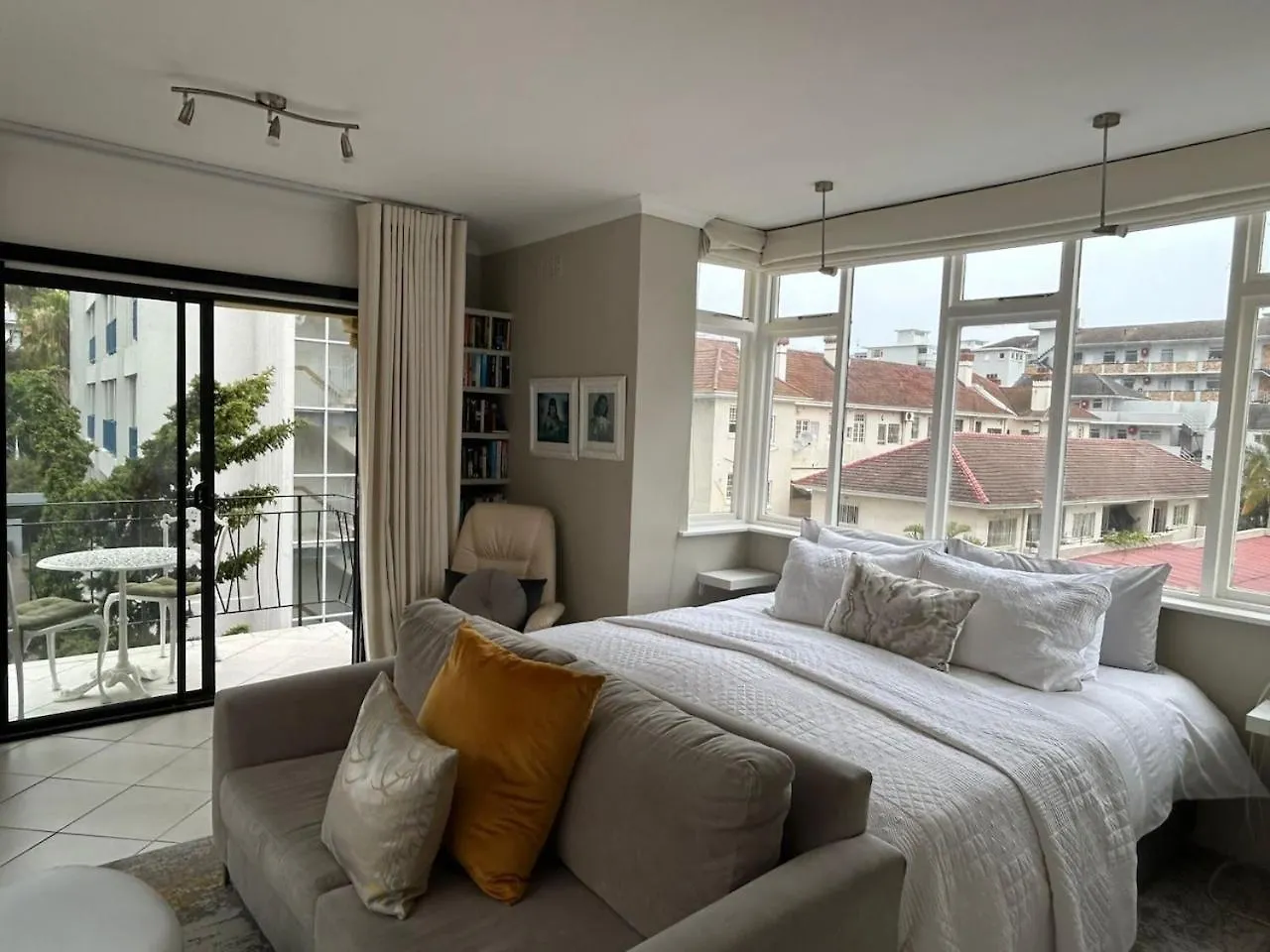 Cosy And Classy Sea Point Apartment Κέιπ Τάουν