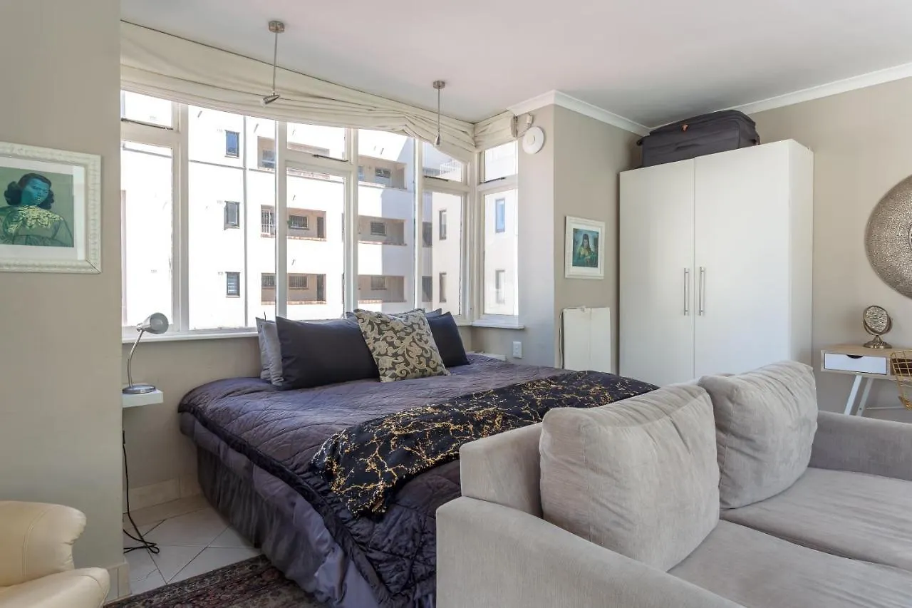 Cosy And Classy Sea Point Apartment Cape Town 0*,  South Africa