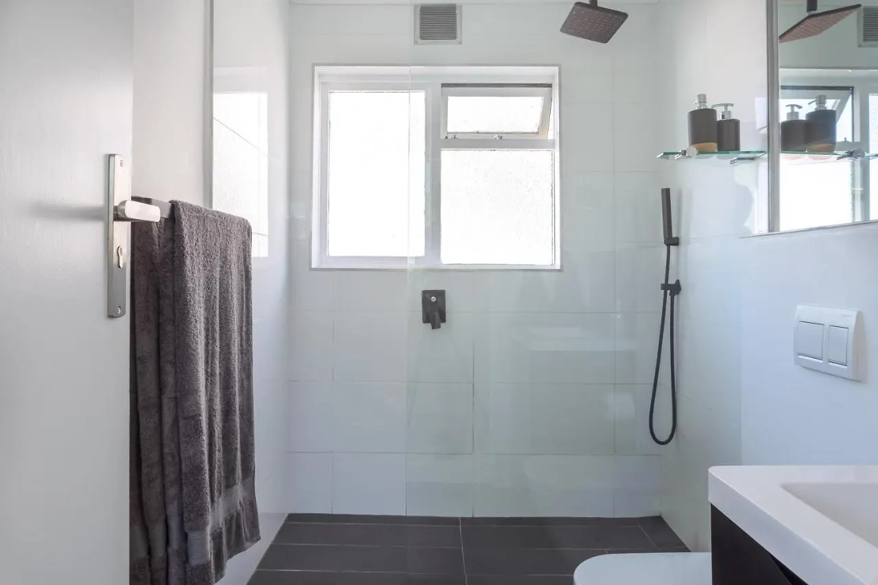 Cosy And Classy Sea Point Apartment Cape Town South Africa